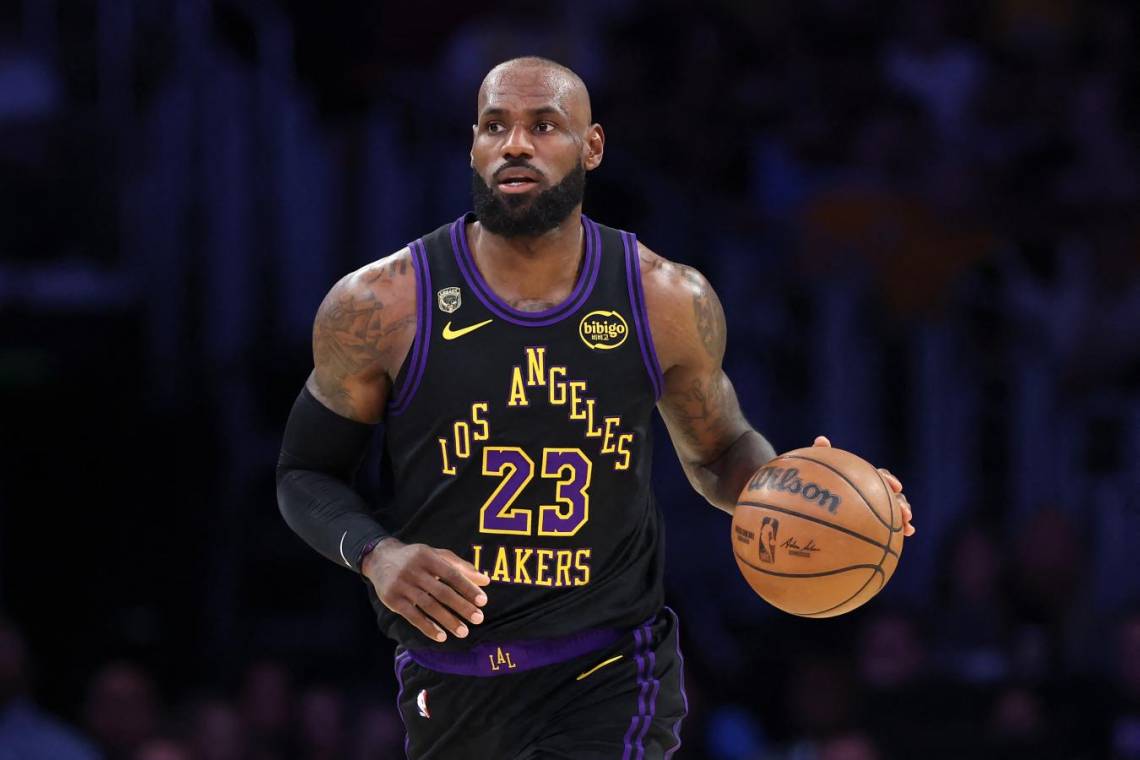 Impacto en la NBA: LeBron James anunció que no seguirá en Los Angeles Lakers.