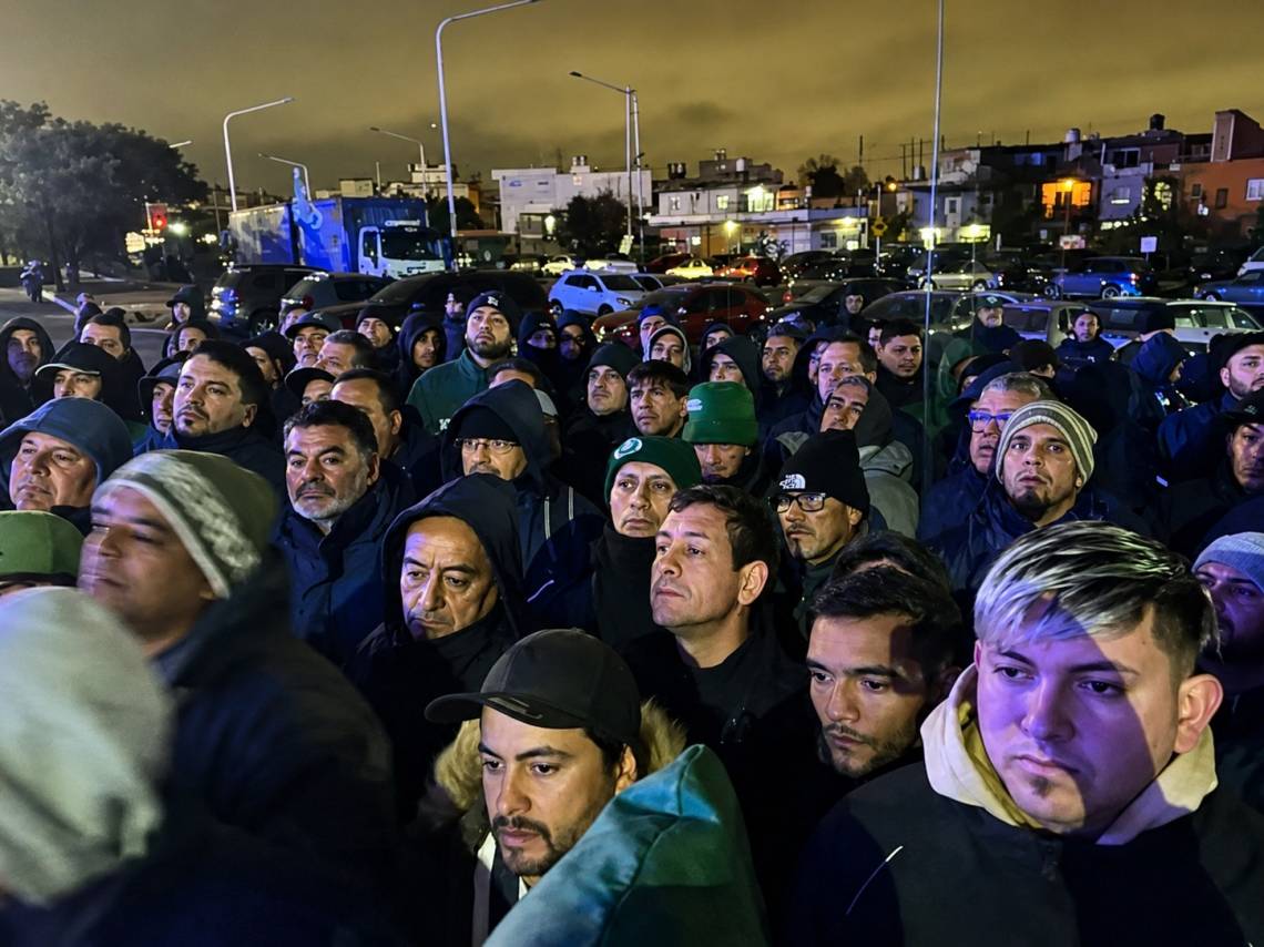 La distribuidora de bebidas cesó sus operaciones y despidió a 220 empleados.