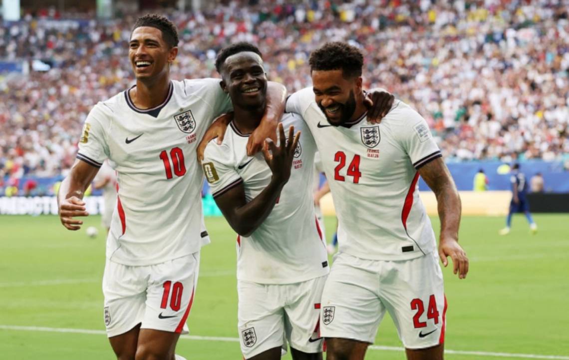 Con un hat-trick de Saka, Inglaterra se quedó con el tercer puesto tras un duelo inolvidable.