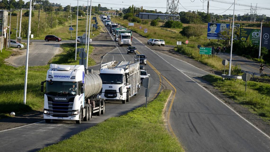 Tras el acuerdo por la Ruta A012, cuestionan que Santa Fe asuma una obligación de la Nación. 