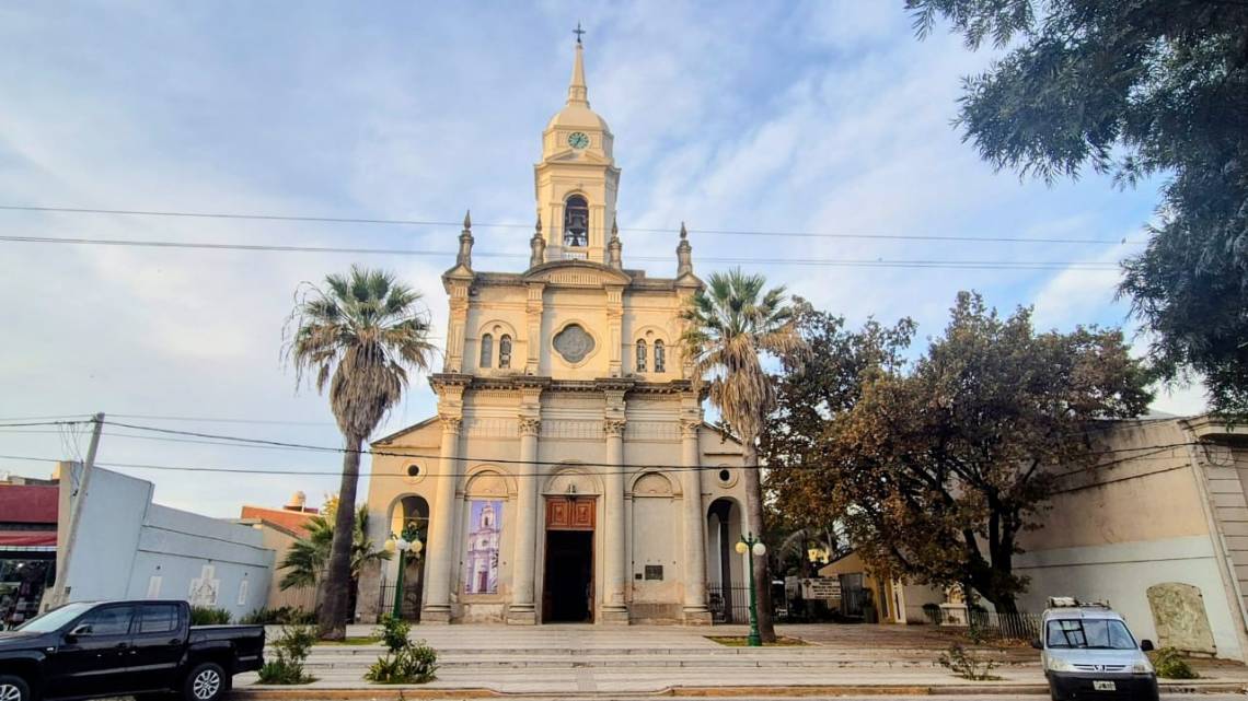 La restauración de la Parroquia Inmaculada avanza con el aporte de los vecinos.