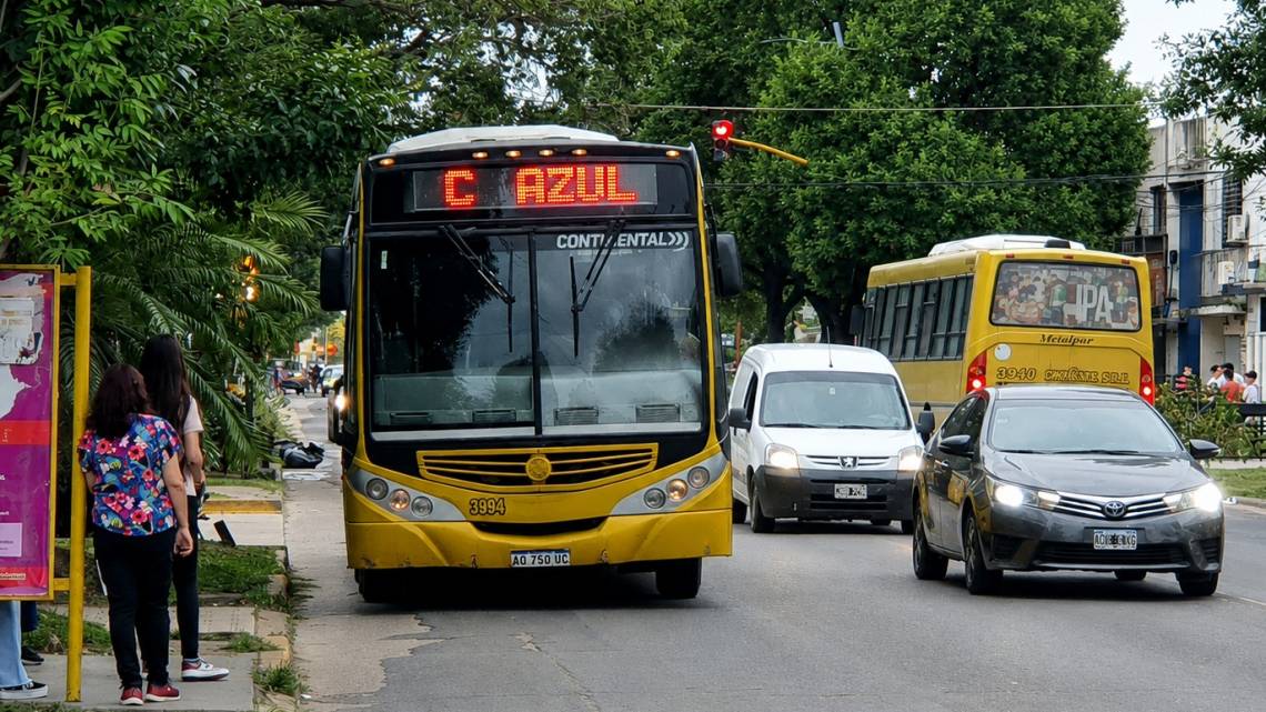 Modifican paradas de colectivos sobre avenida 7 de Marzo por las obras del nuevo puente. (Foto: STD)