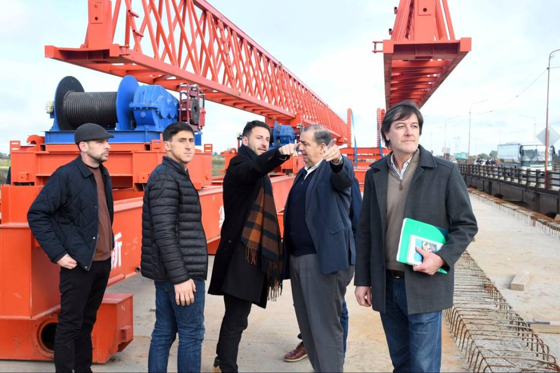 Poletti y Garibaldi realizaron una recorrida por la obra del nuevo puente Santo Tomé-Santa Fe.
