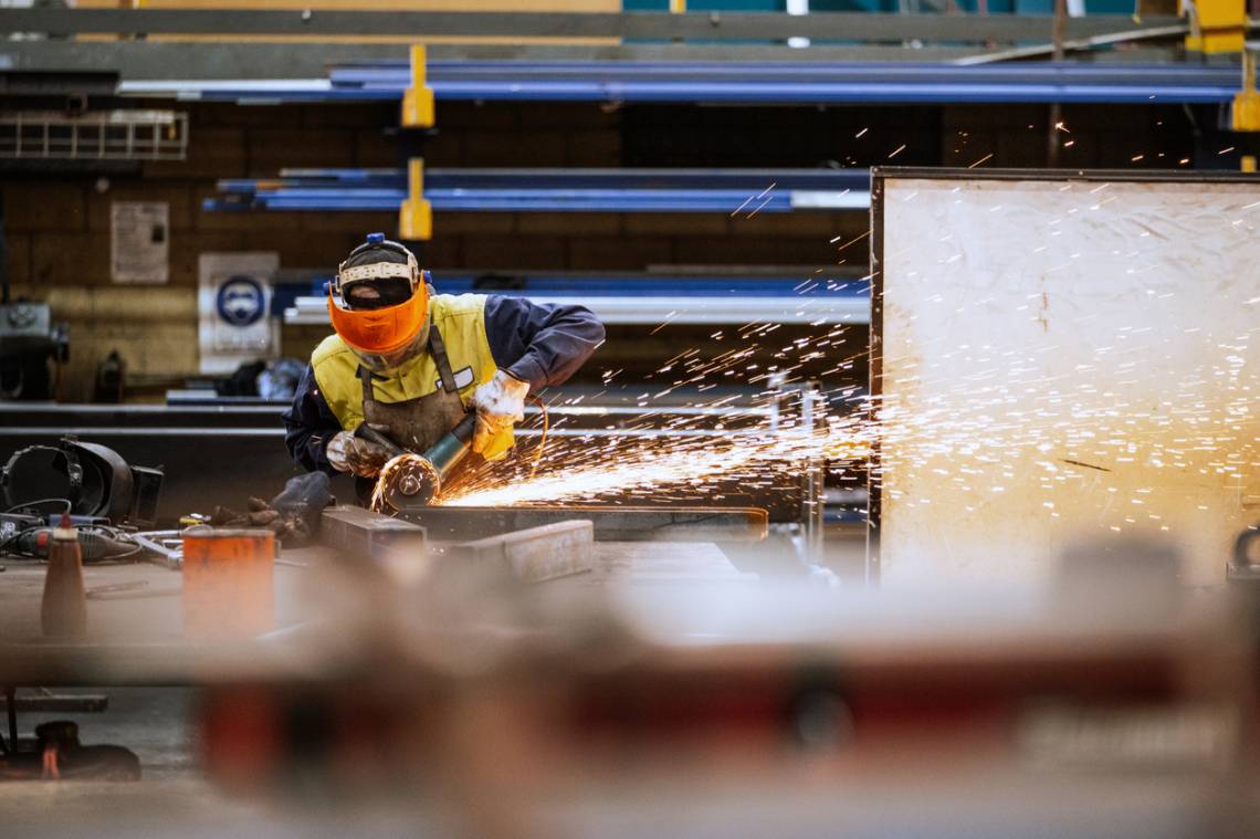 La actividad industrial siguió en baja durante junio, según la UIA. (Crédito: Drazen_)