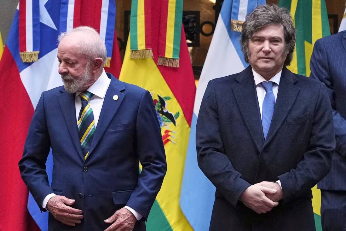 Las descalificaciones de Milei a Lula calaron hondo en la relación diplomática entre Argentina y Brasil. (Crédito: Natacha Pisarenko - AP)