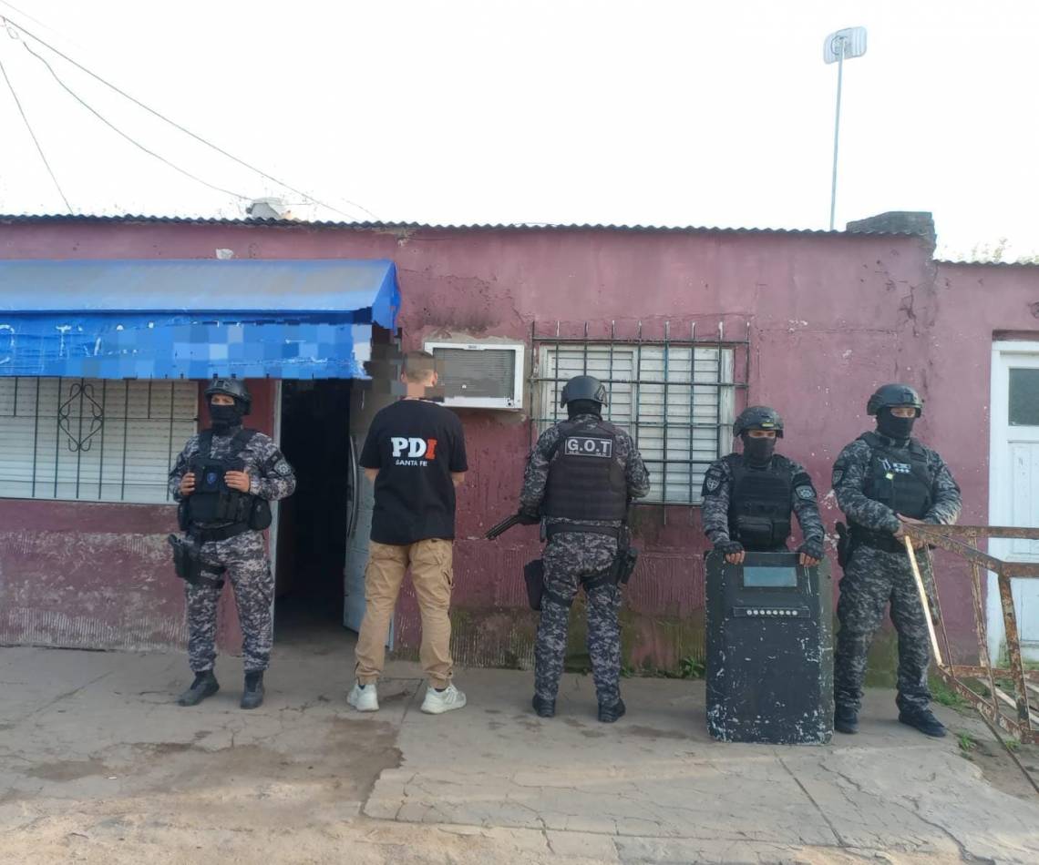 Una investigación por un conflicto entre vecinos derivó en cuatro detenciones.