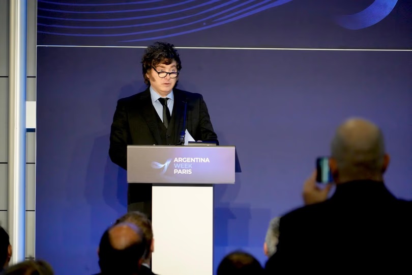 Milei cerró la Argentina Week en la Torre Eiffel con un mensaje sobre el futuro del país.