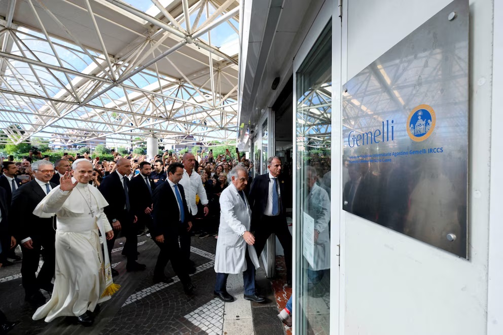 El Papa León XIV cursa su recuperación posoperatoria en el hospital Gemelli. (Crédito: Reuters)